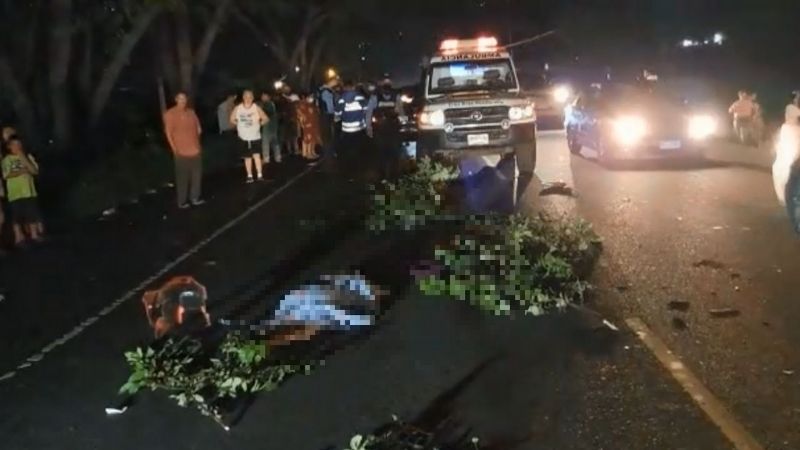 motociclista muere al chocar con turismo