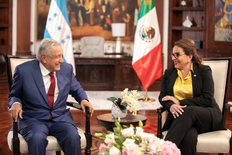 AMLO y Xiomara Castro