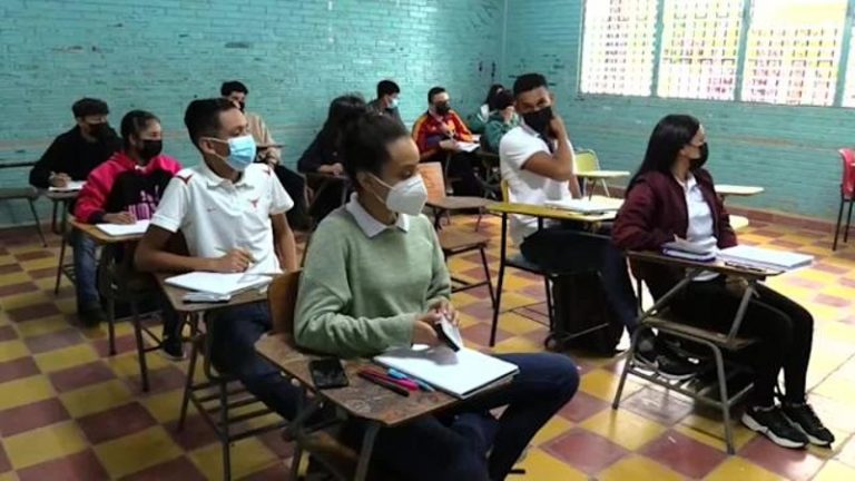 casos de covid en escuelas honduras