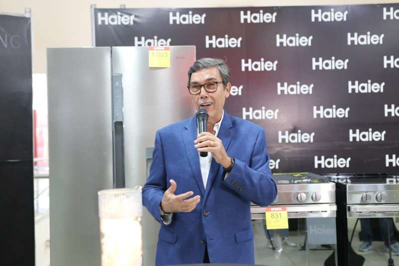 Representante de Haier.