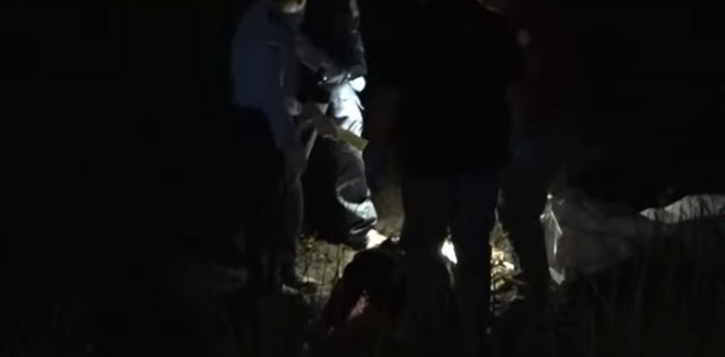 Cuerpo semienterrado Támara