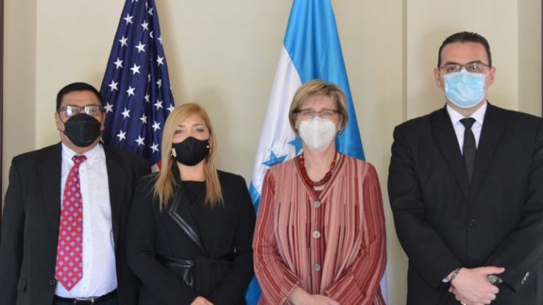 Embajadora de EEUU
