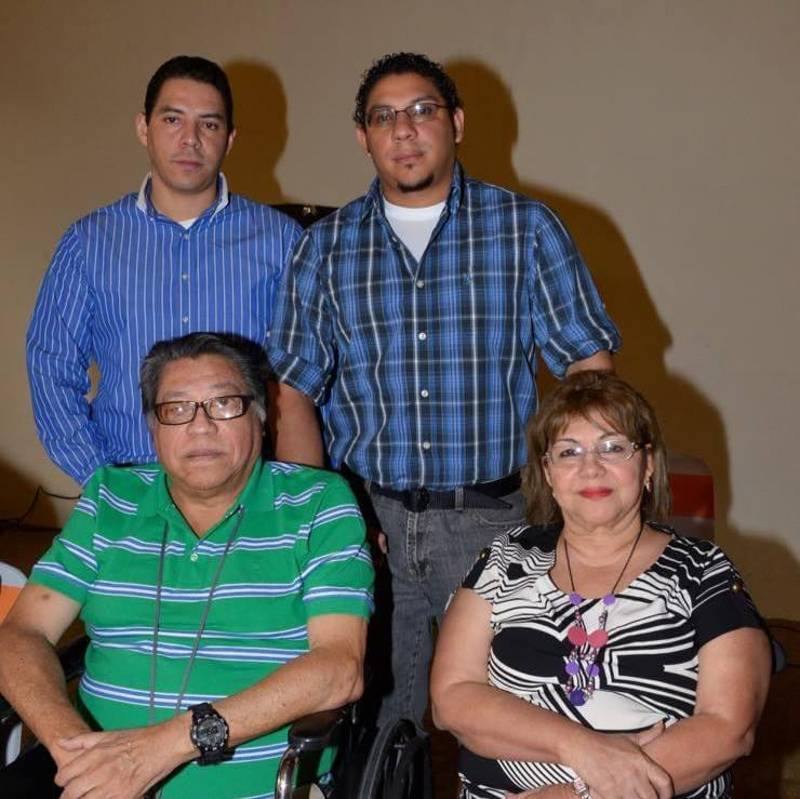 Cerrato junto a su familia.