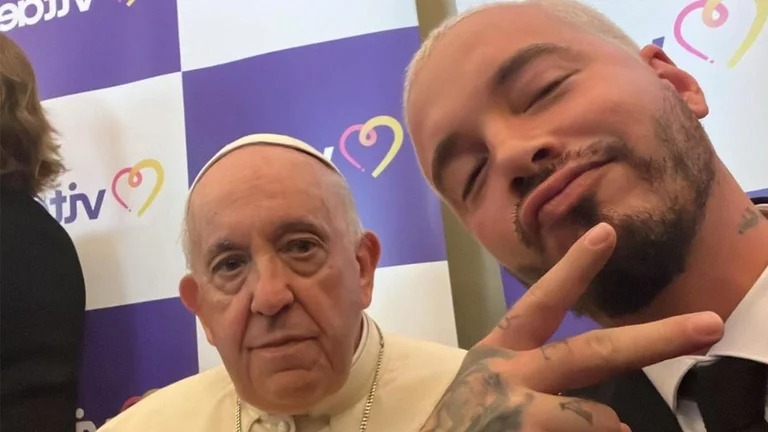 J Balvin Papa Francisco