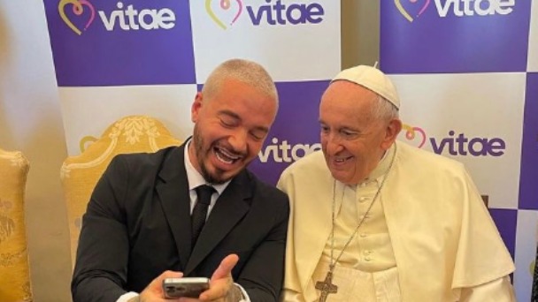 J Balvin Papa Francisco