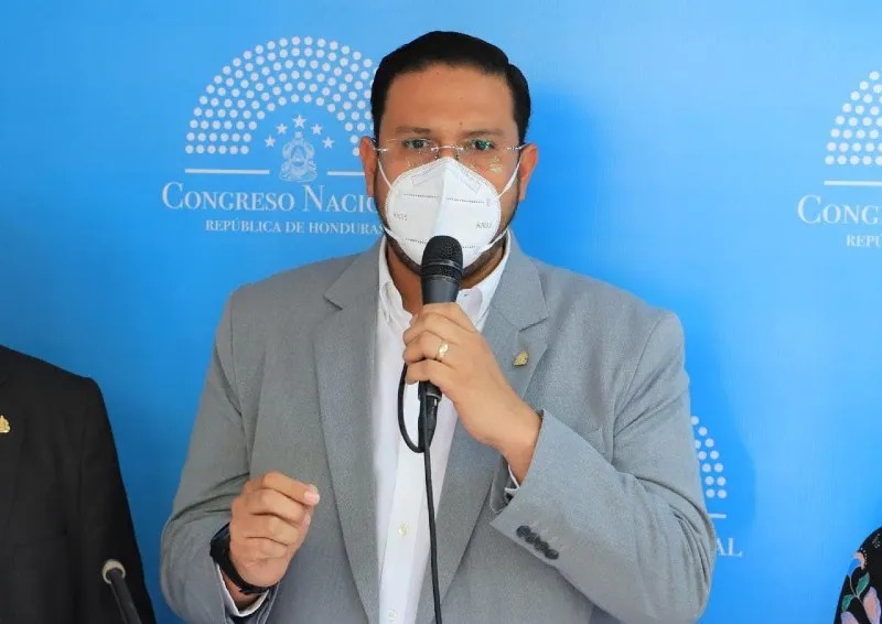 diputado Mauricio Rivera