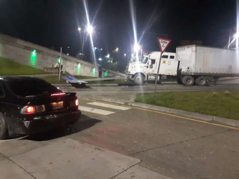 Rastra choca contra rótulo en SPS