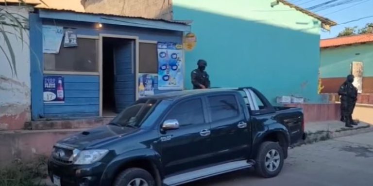 CAPTURAN A POLICÍA OLANCHO