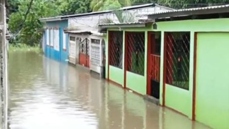 colonia morales inundada en chamelecón