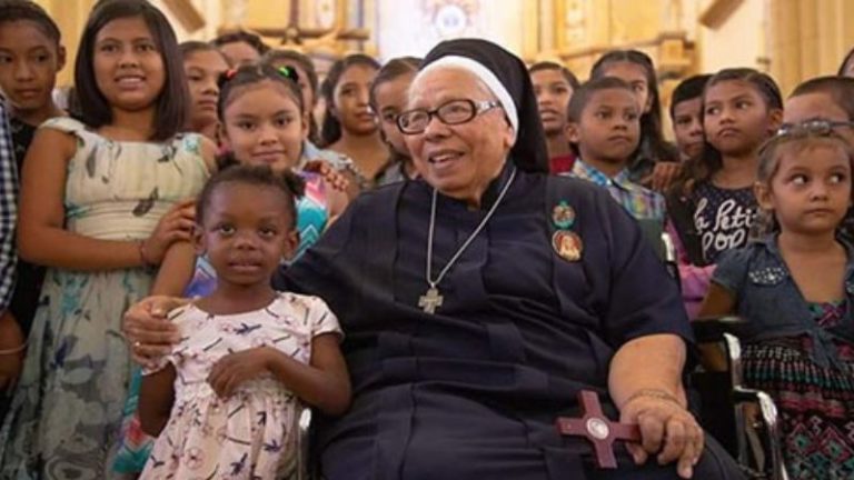 película sor María Rosa