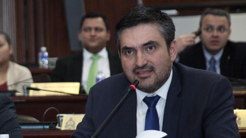 Diputado solicita Gobierno dejar de endeudar