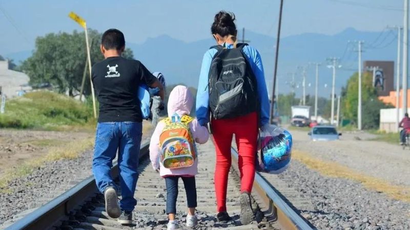 cien mil niños han retornado al país