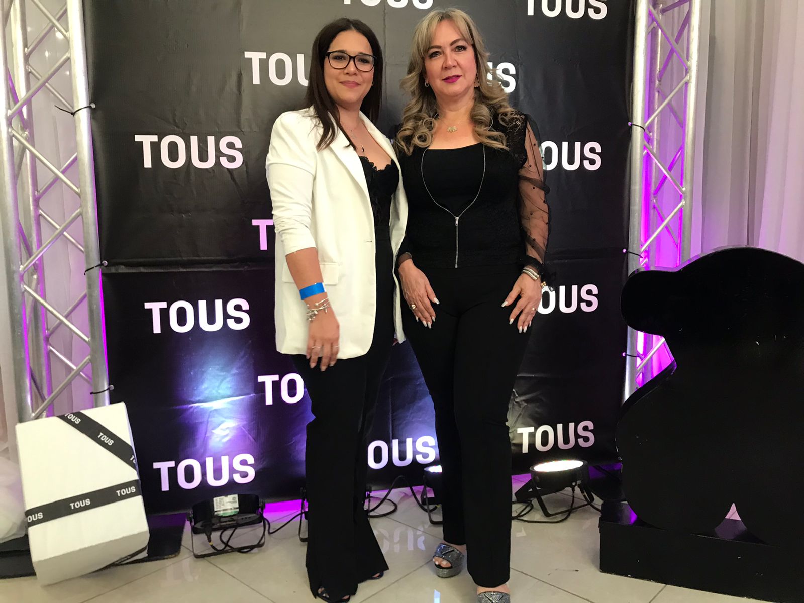 tous