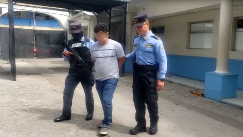 Detienen a técnico en radiología en SPS