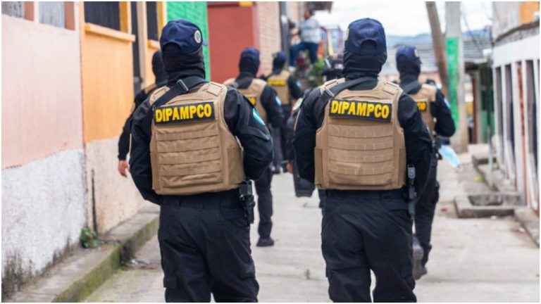 Realizan operativos para combatir la extorsión en la capital