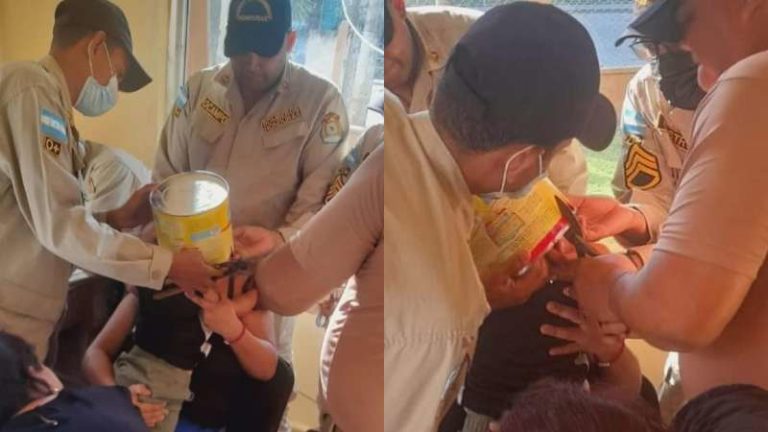Niño con lata de leche en la cabeza