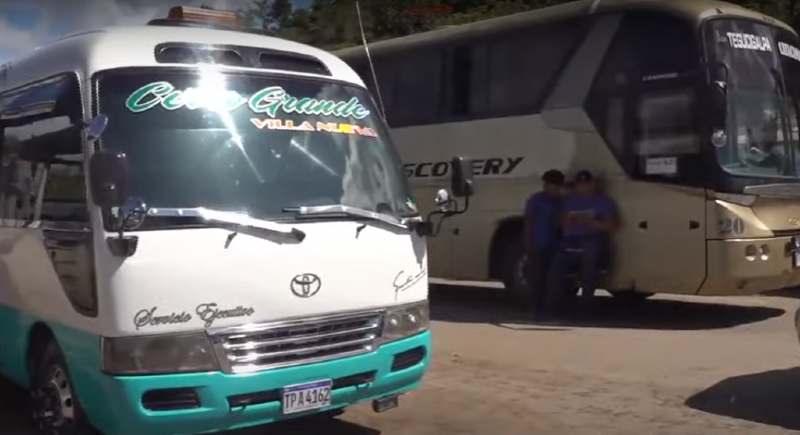 Los transportistas empezaron la protesta desde temprano.
