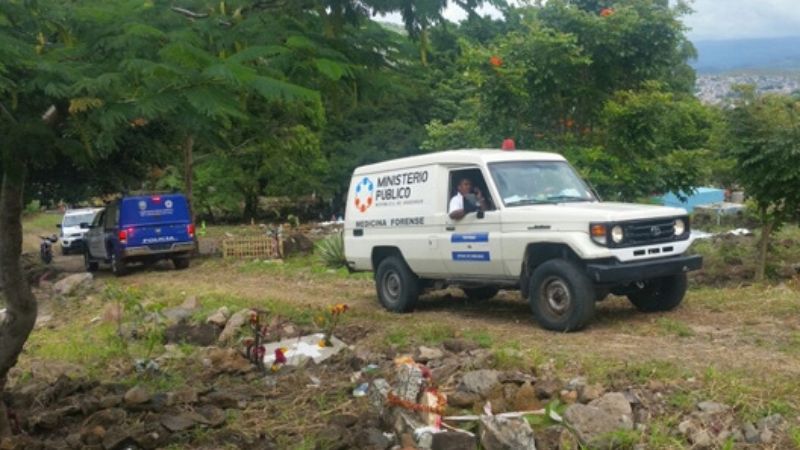 sepultan cuerpos en Tegucigalpa