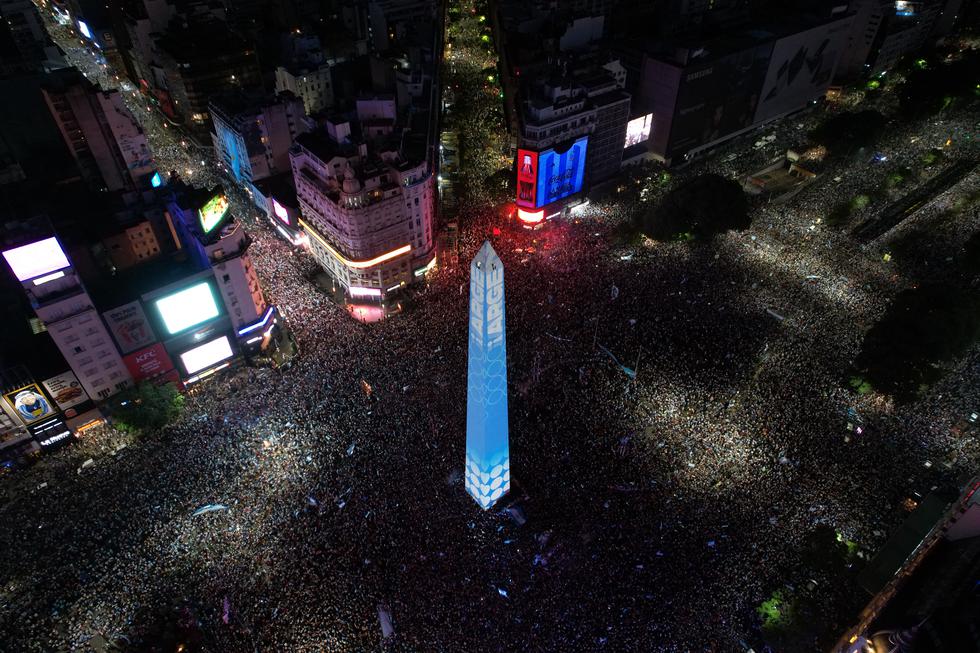 Obelisco de noche