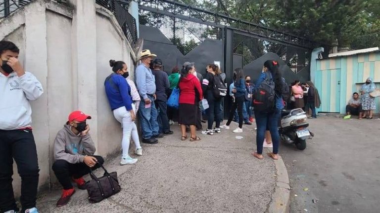 Hospital Mario Mendoza sin atención