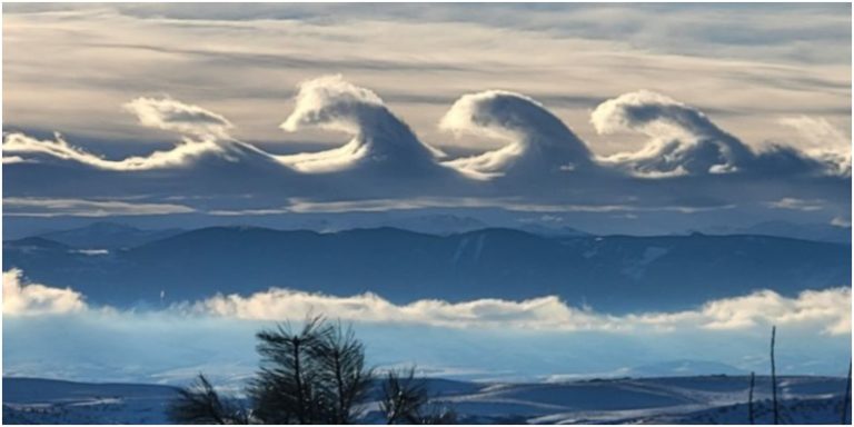 nubes en forma de olas