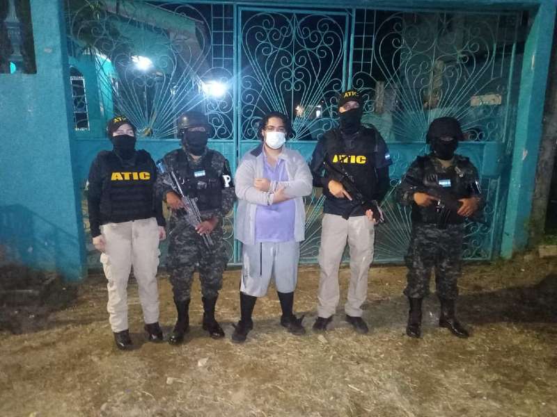 Hombre condenado por vender pornografía